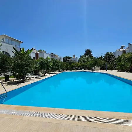 Abay Derbent With A Pool Near Marina And The Vila Turgutreis