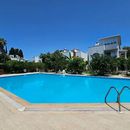 Abay Derbent With A Pool Near Marina And The Vila