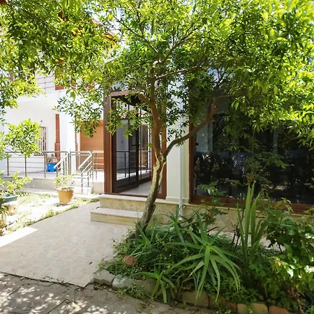 Abay Derbent With A Pool Near Marina And The Vila *
