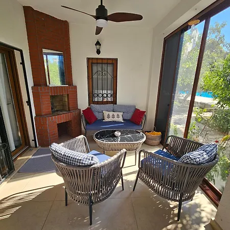 Vila Abay Derbent With A Pool Near Marina And The