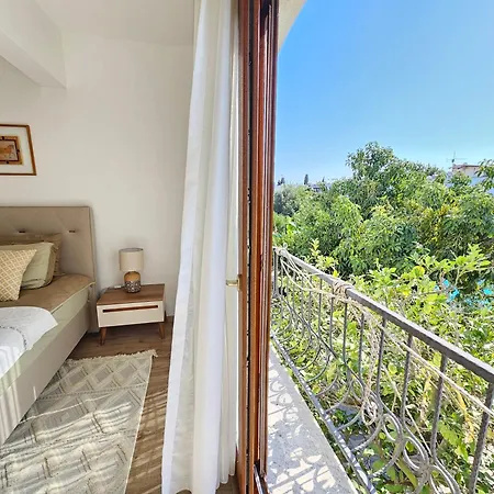 Abay Derbent With A Pool Near Marina And The Vila *